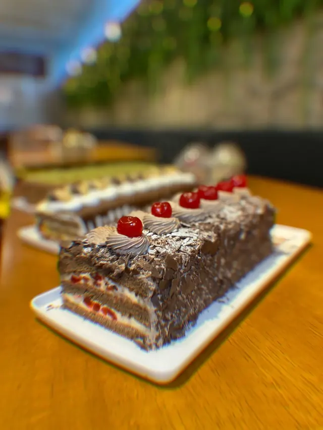 Doces finos e sobremesas da vitrine